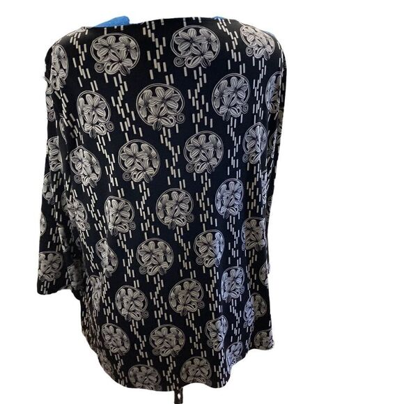 LIZ CLAIBORNE WOMAN,Top,Black & Tan,Size 2X,Cowl Neck, floral,3/4 length sleeves - Picture 7 of 8